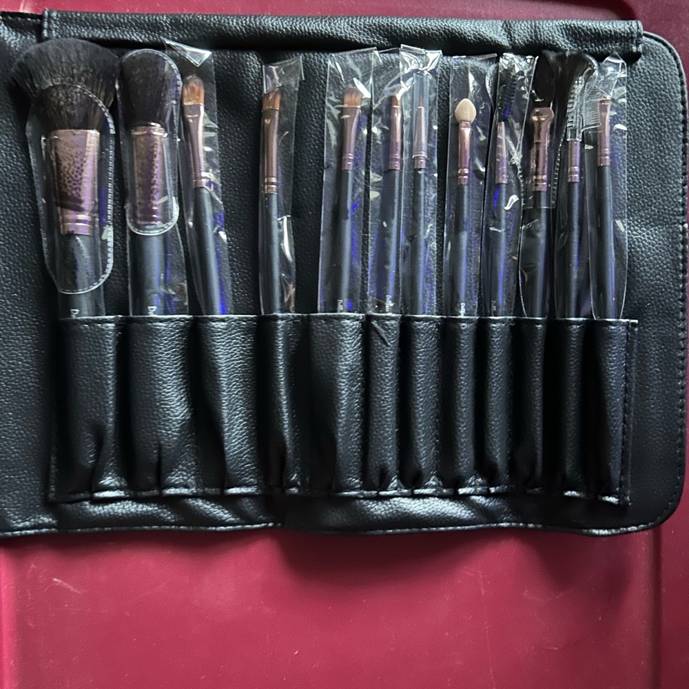 Dollface 12 pc Makeup Brush Set
